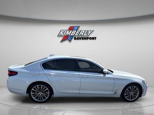 Mineral White Metallic 2023 BMW 540 i xDrive