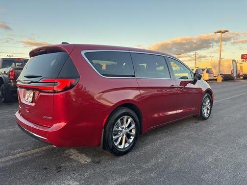 2026 Chrysler Pacifica Limited