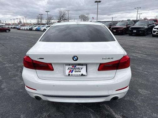 Alpine White 2018 BMW 530 i xDrive