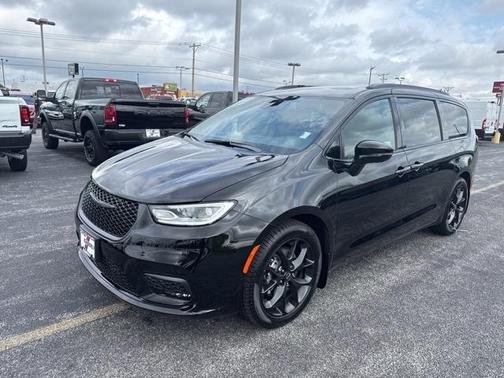 2026 Chrysler Pacifica Limited