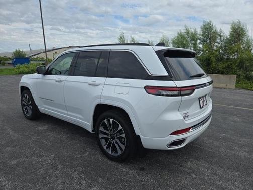 2025 Jeep Grand Cherokee Overland