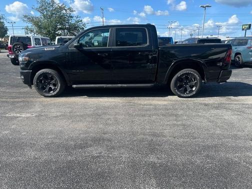 Diamond Black Crystal Pearlcoat 2026 RAM 1500 Big Horn
