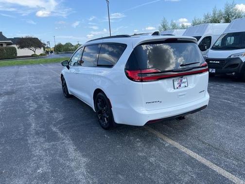2026 Chrysler Pacifica Limited