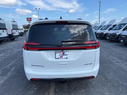 2026 Chrysler Pacifica Limited