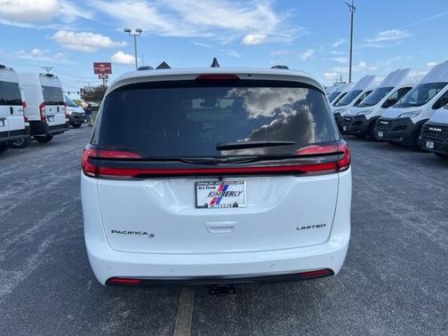 2026 Chrysler Pacifica Limited