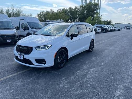 2026 Chrysler Pacifica Limited