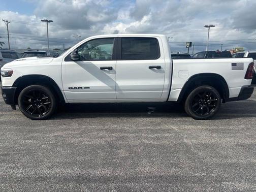Bright White Clearcoat 2026 RAM 1500 Laramie