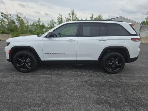 2024 Jeep Grand Cherokee Laredo