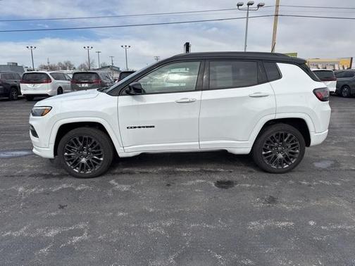 2023 Jeep Compass Altitude