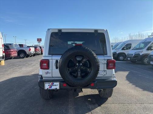 2022 Jeep Wrangler Unlimited Sahara Altitude