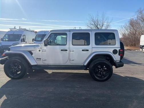 2022 Jeep Wrangler Unlimited Sahara Altitude