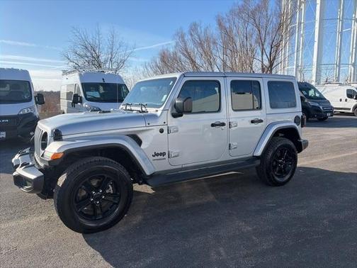 2022 Jeep Wrangler Unlimited Sahara Altitude