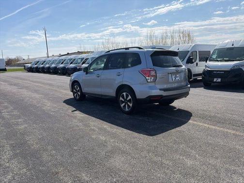 Ice Silver Metallic 2017 Subaru Forester 2.5i Limited