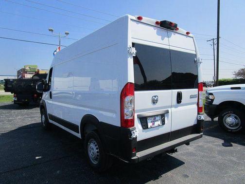 Bright White Clearcoat 2024 RAM ProMaster 2500 High Roof