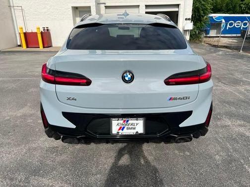 2023 BMW X4 M40i
