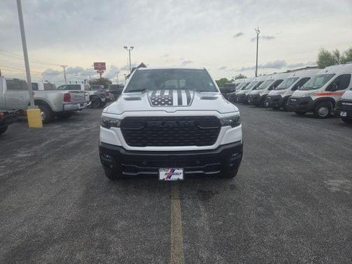 Bright White Clearcoat 2026 RAM 1500 Big Horn/Lone Star