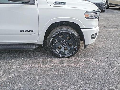 Bright White Clearcoat 2026 RAM 1500 Big Horn/Lone Star