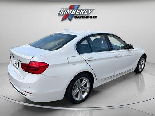 2017 BMW 330 i xDrive