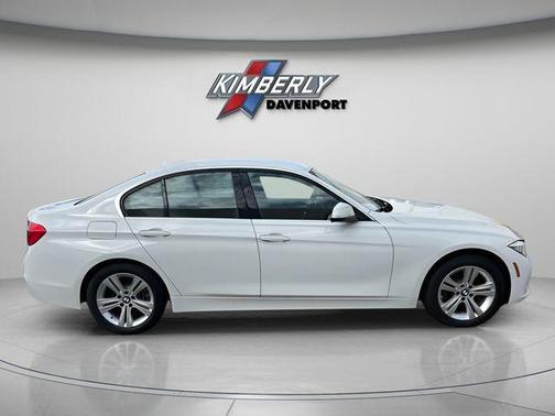 2017 BMW 330 i xDrive