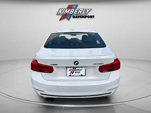 2017 BMW 330 i xDrive
