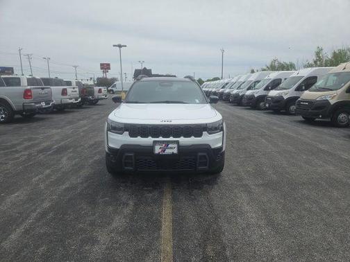 Bright White Clearcoat 2026 Jeep Cherokee Overland