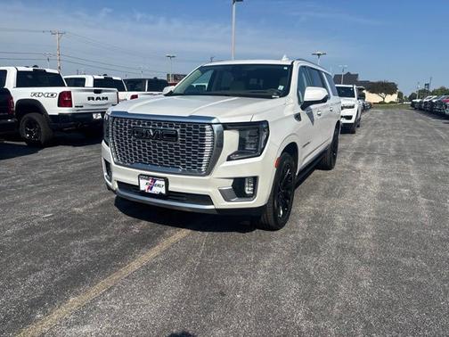 White Frost Tricoat 2022 GMC Yukon XL Denali