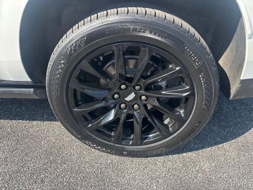 White Frost Tricoat 2022 GMC Yukon XL Denali