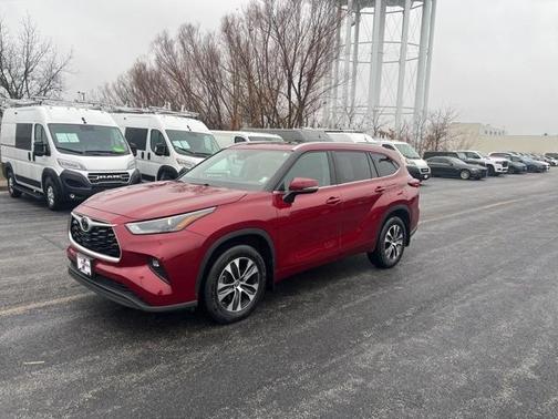 2022 Toyota Highlander XLE