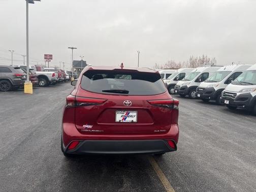 2022 Toyota Highlander XLE