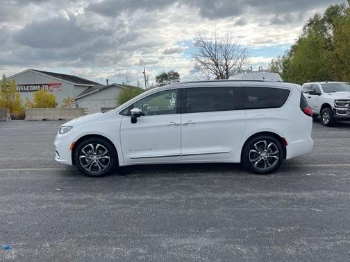 2026 Chrysler Pacifica Pinnacle