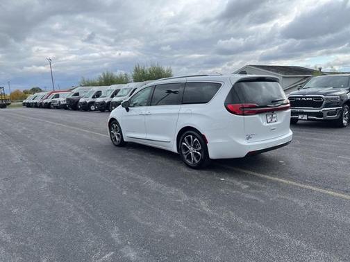 2026 Chrysler Pacifica Pinnacle