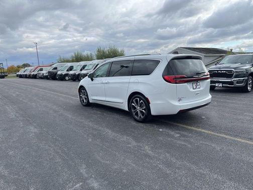 2026 Chrysler Pacifica Pinnacle