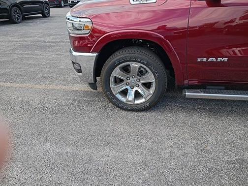 Delmonico Red Pearlcoat 2025 RAM 1500 Big Horn/Lone Star