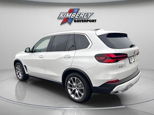 Mineral White Metallic 2026 BMW X5 xDrive40i