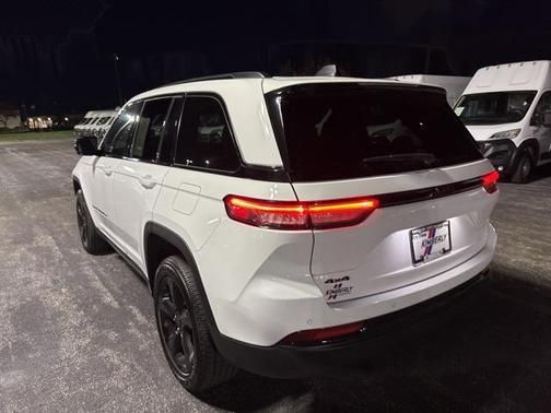 2024 Jeep Grand Cherokee Laredo