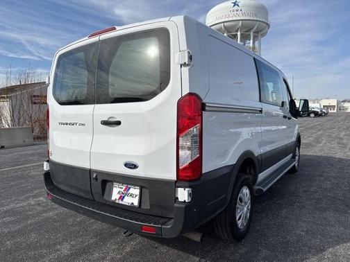 2022 Ford Transit-250 Base