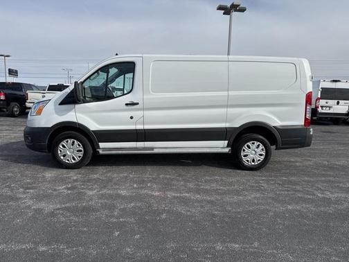 2022 Ford Transit-250 Base