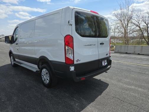 2022 Ford Transit-250 Base
