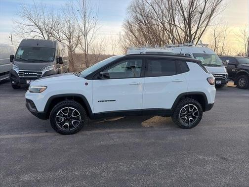 2025 Jeep Compass Trailhawk