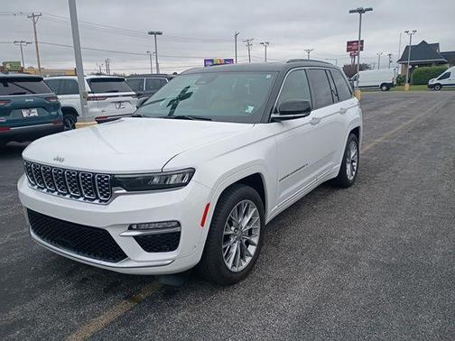 Bright White Clearcoat 2025 Jeep Grand Cherokee Summit