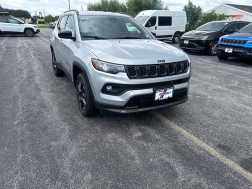 Silver Zynith Metallic Clearcoat 2026 Jeep Compass Altitude Special Edition