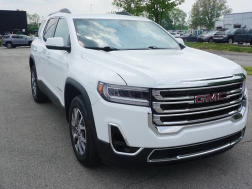 Photo 2 of 26 of 2020 GMC Acadia SLT