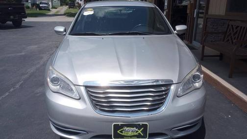 2012 Chrysler 200 Touring