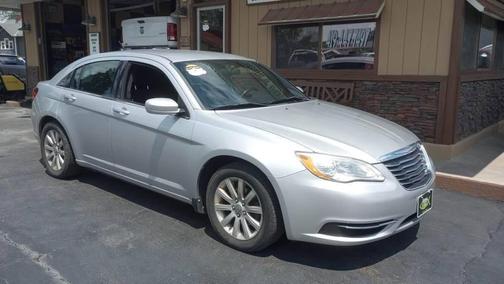 2012 Chrysler 200 Touring