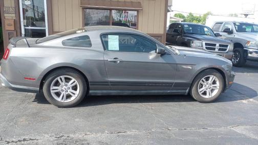 2011 Ford Mustang V6 Premium