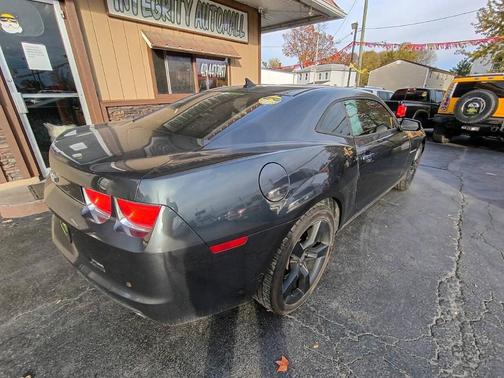 2011 Chevrolet Camaro 2LS