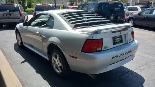 2003 Ford Mustang Deluxe