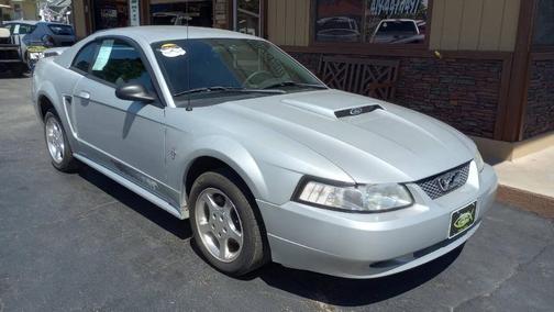2003 Ford Mustang Deluxe