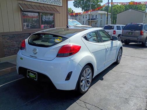 2013 Hyundai Veloster Base