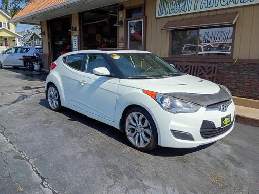 2013 Hyundai Veloster Base